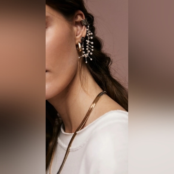 Free People Finders Keepers Ear Cuff/Silvertone - Picture 1 of 5